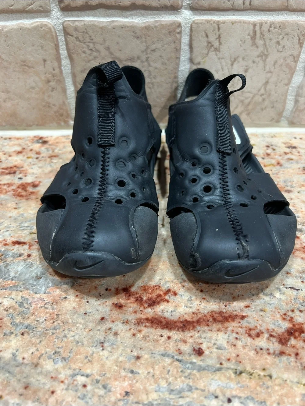 Nike Black Kids' Open-Toe Water Sandals with Hook-and-Loop Strap